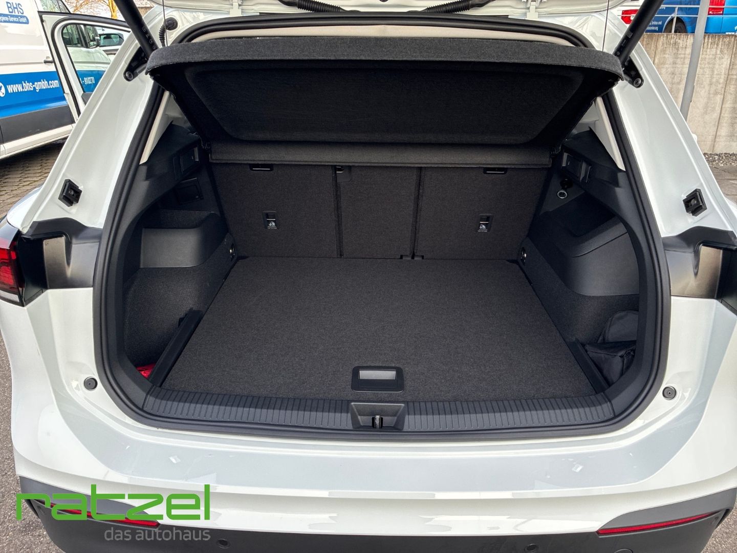 Fahrzeugabbildung Volkswagen Tiguan ENERGY 1.5 eTSI 5J. Garantie+8-fach+LED