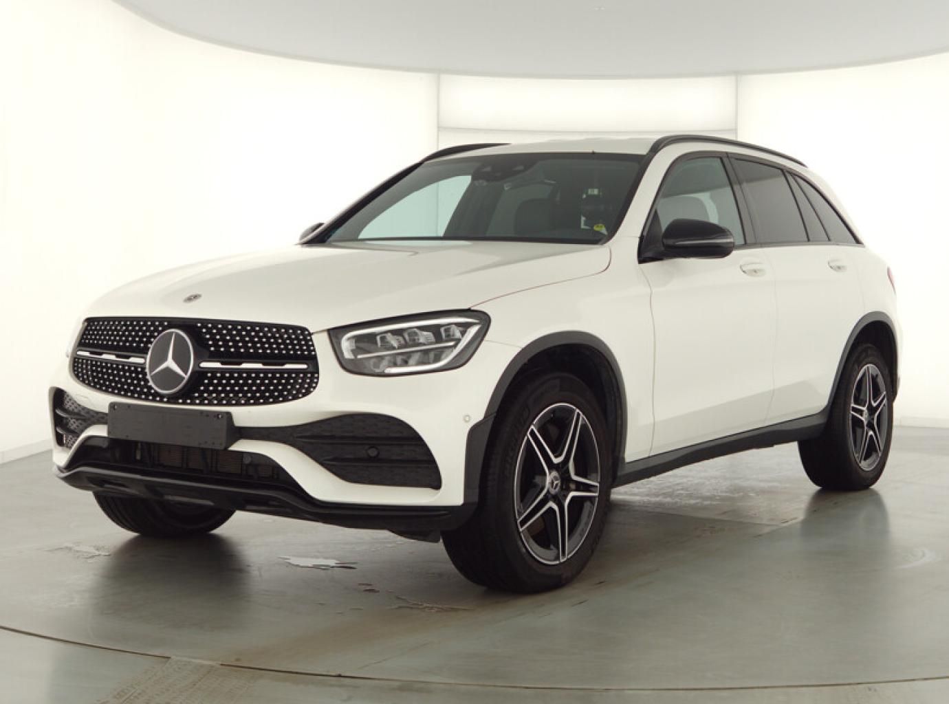MERCEDES-BENZ GLC 300 de 4M:2xAMG/NIGHT/AHK/DISTRONIC+/LED/RFK