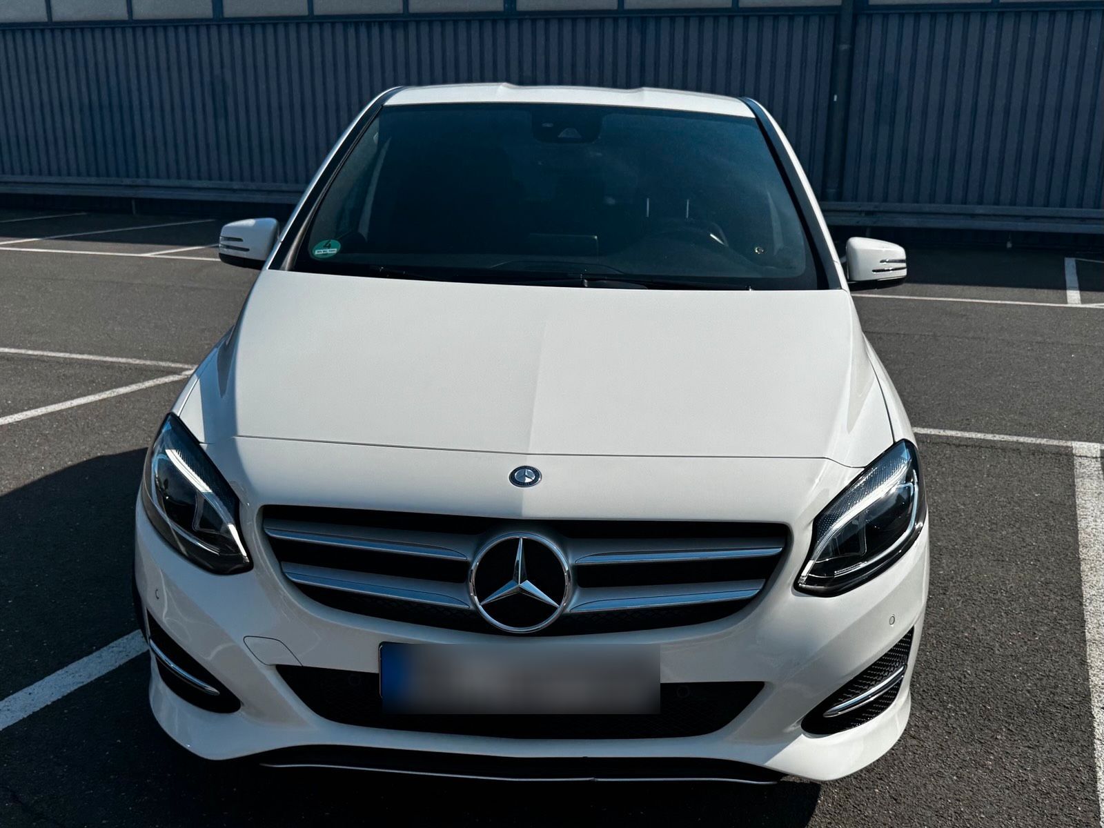 MERCEDES-BENZ Mercedes Benz B 180 W246 AHK Klima Carplay