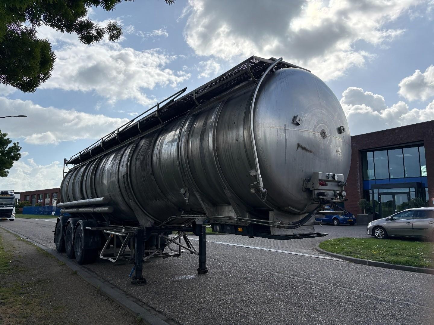 Andere Burg BPO 16-28 Z 40.000 L / 3 Compartments / BPW
