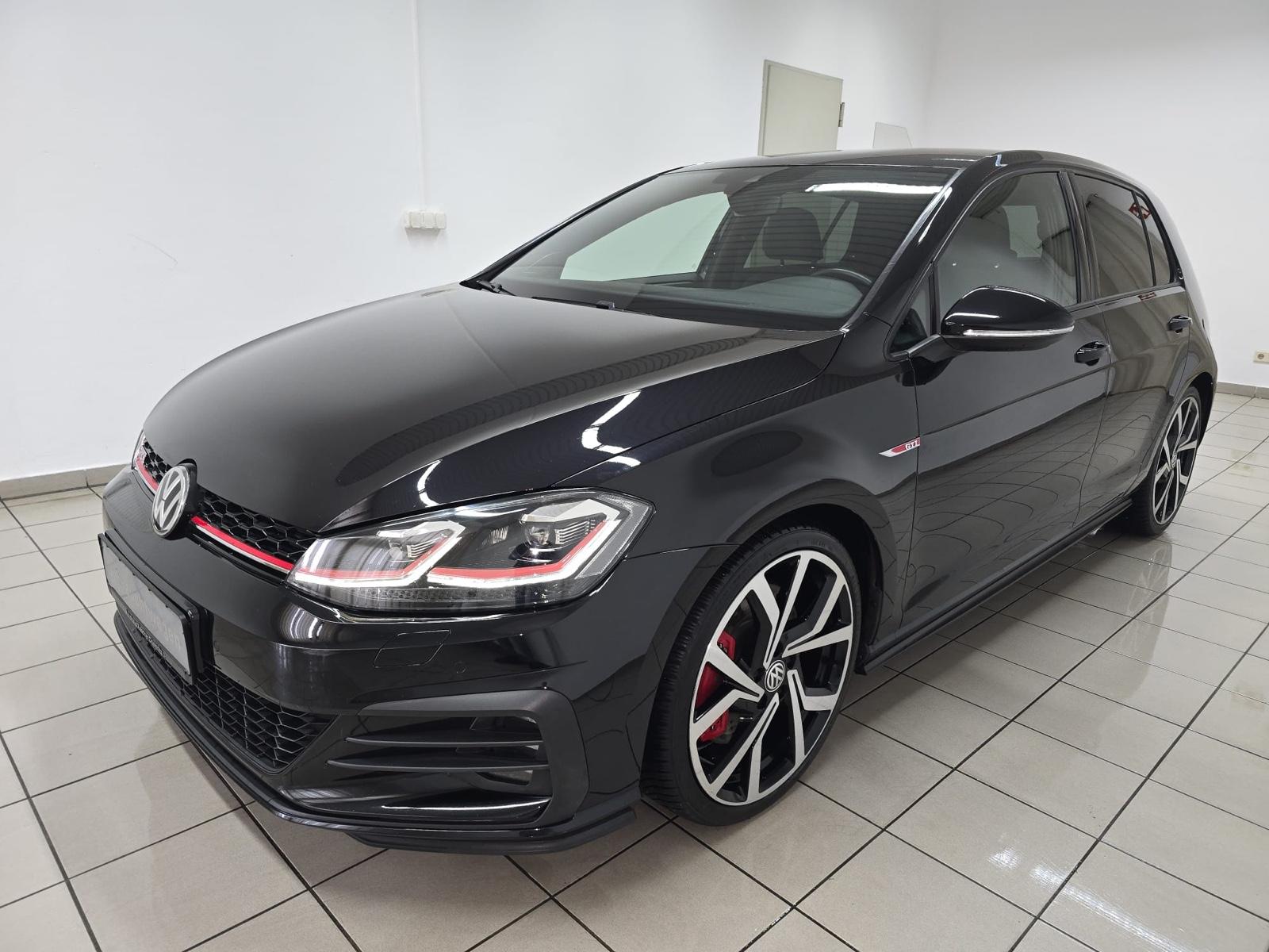 Volkswagen Golf VII GTI Performance LED Dynaudio Kamera 19"