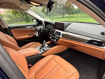 BMW 520 - 12