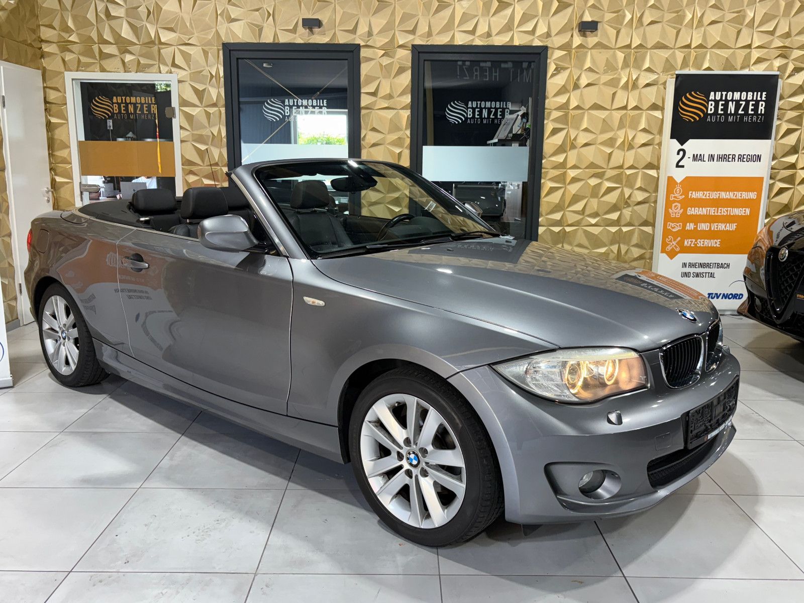 Fahrzeugabbildung BMW 118i Baureihe 1 Cabrio/NAVI/PDC/SHZ/KLIMA/8-FACH