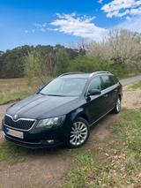 Skoda Superb 1.8 TSI Ambition Combi Ambition - Skoda Superb aus 2014 mit Benzin-Antrieb: Kombi