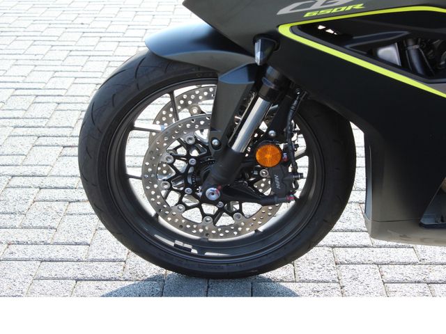 Honda CBR650R e-Clutch *inkl Zubehör und 1.Inspektion