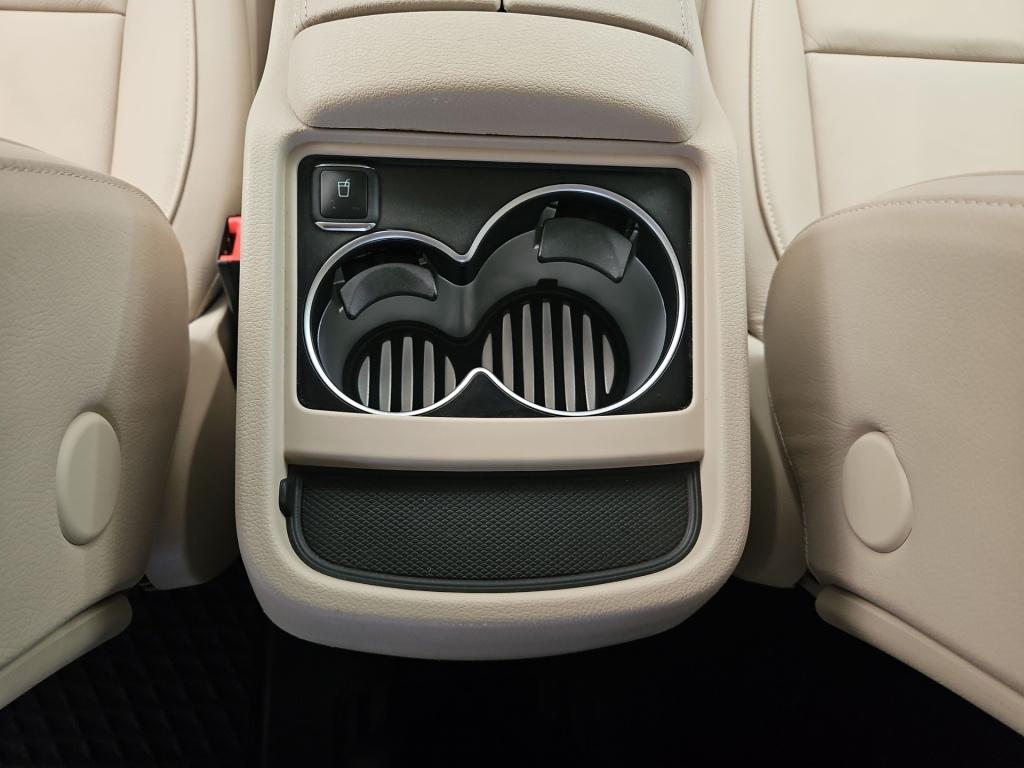 Mercedes-Benz V 250 Avantgarde Edition lang 4x4 Tisch Kühlfach