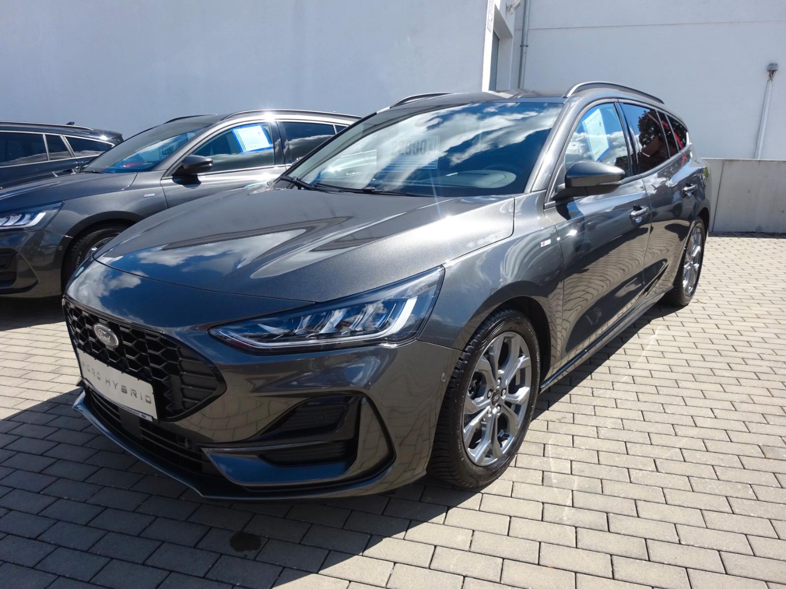 Ford Focus Turnier ST-Line X Autom AHK iACC HuD