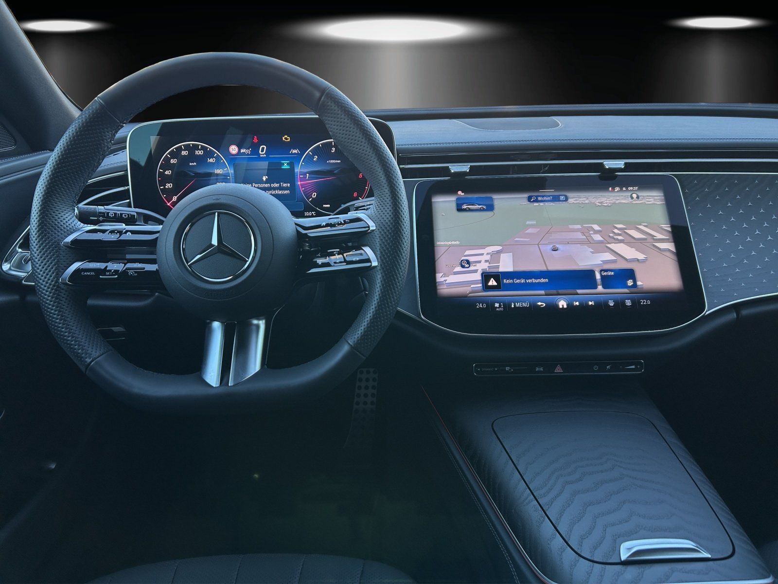 Fahrzeugabbildung Mercedes-Benz E220d T AMG Advan+ DISTRO Sitzklim AHK Pano Memo