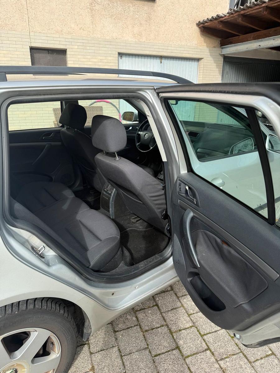 Skoda Octavia 2005 — photo 11