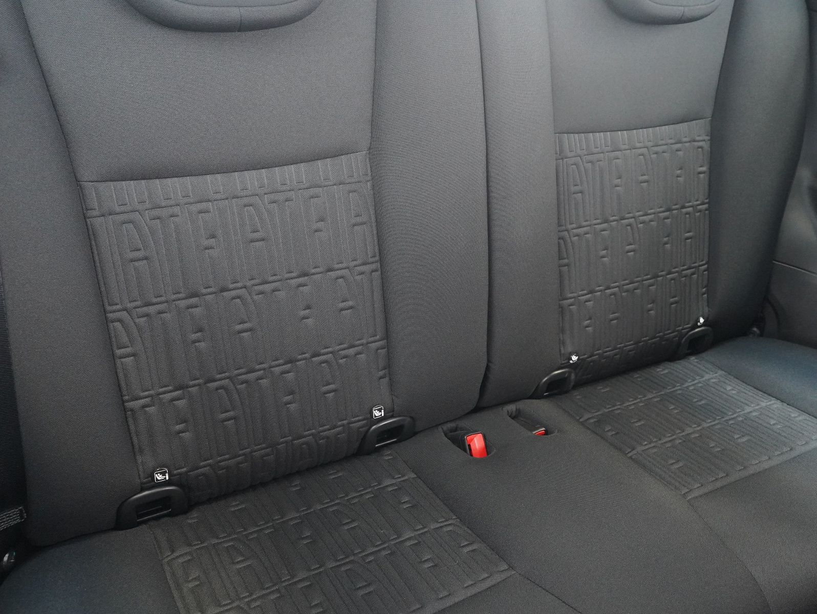 Fahrzeugabbildung Fiat 500e 87KW/42kWh/DC-LADEN/CARPLAY/DAB/SOH/KAMERA