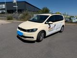 Volkswagen Touran 2.0 TDI SCR DSG Comfortline Comfortline - Behindertengerechte Volkswagen Touran