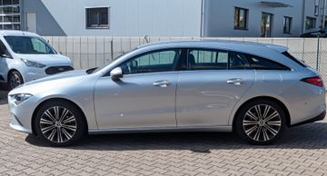 Mercedes CLA 220 Shooting Brake - 3