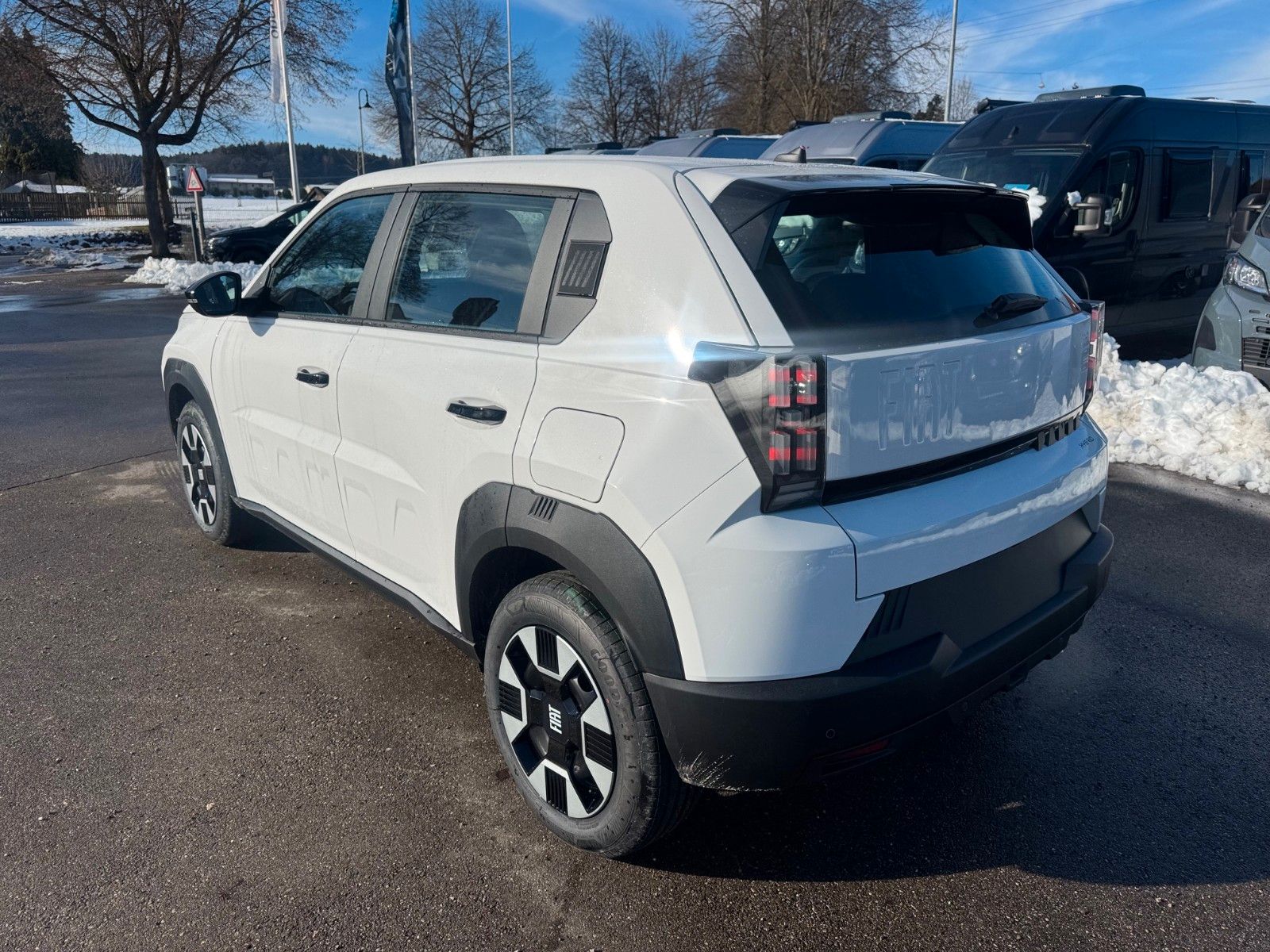 Fahrzeugabbildung Fiat Grande Panda 1.2 110PS Business Edition Navi