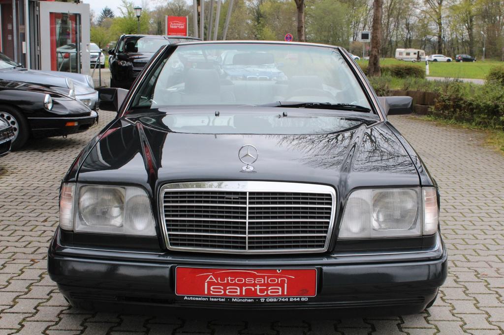 Mercedes-Benz CE 300
