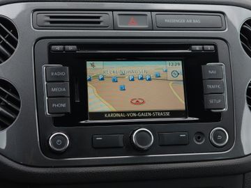 Volkswagen Tiguan - 9
