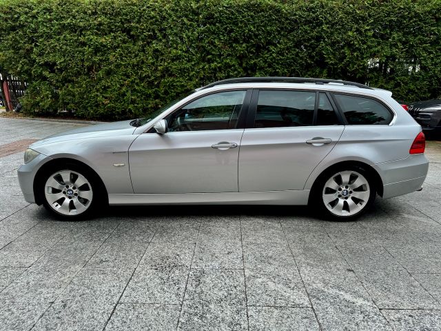 BMW 325i xDrive Touring Automatik *Panorama*Xenon*