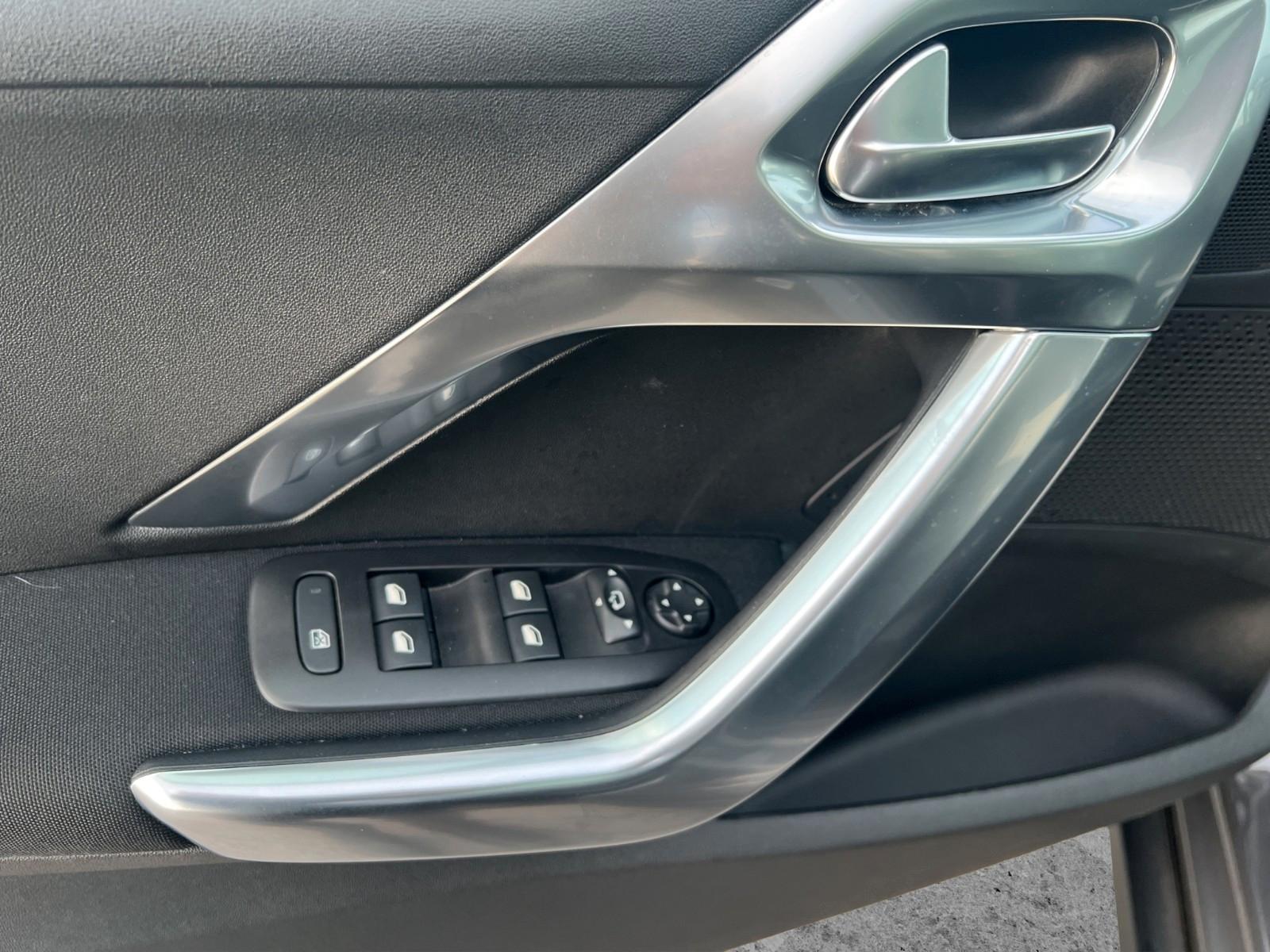 Peugeot 2008 Allure"Garantie-ServiceNEU"2.Hand
