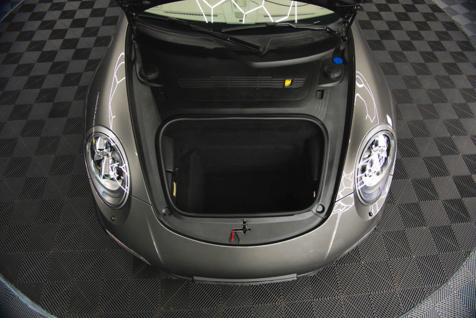 Fahrzeugabbildung Porsche 991 911 Turbo S Coupe Chrono+ | Ceramic | Carbon