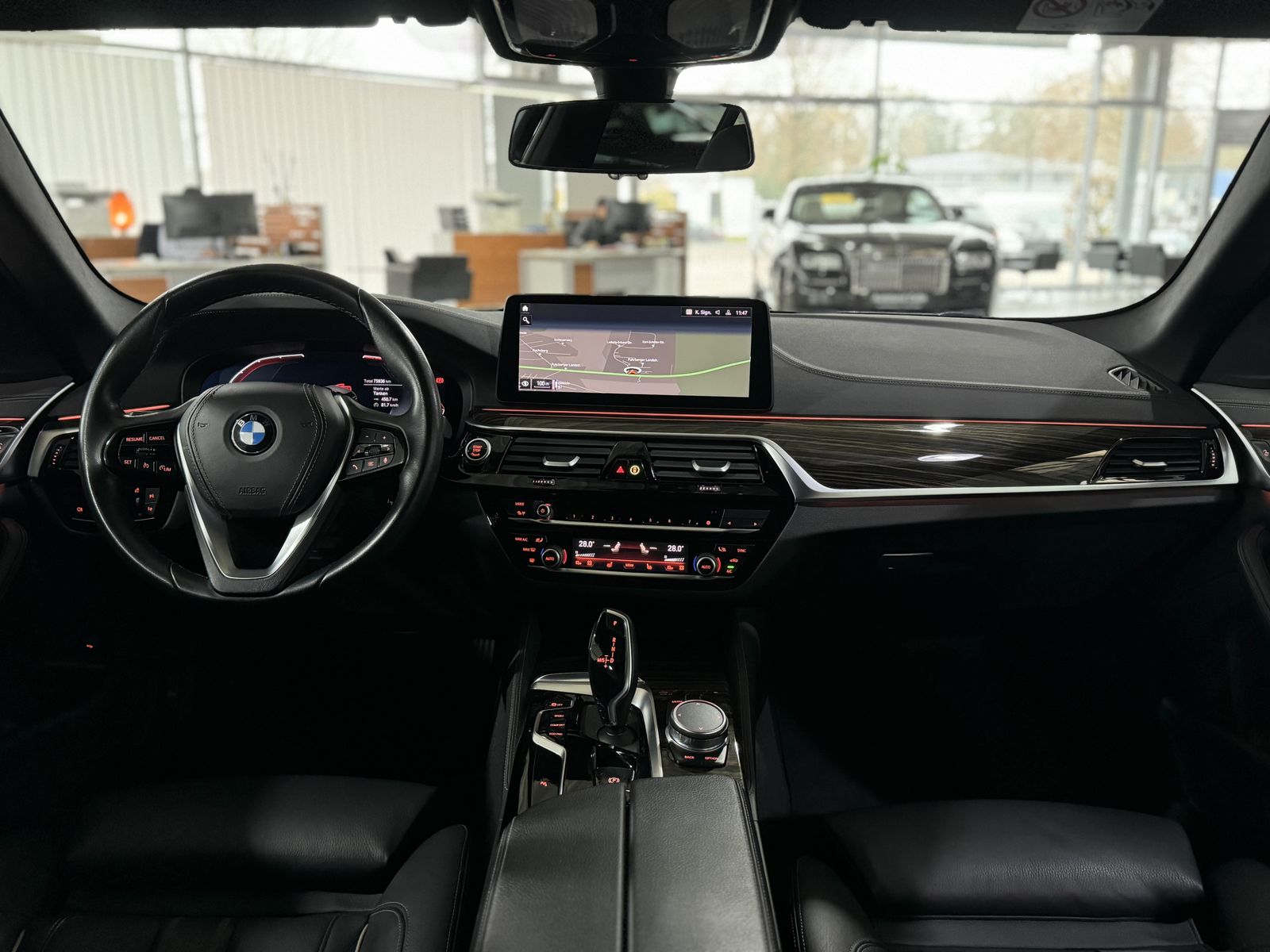 Fahrzeugabbildung BMW 520d LuxuryLine Kamera Laser HUD DAB Komfort