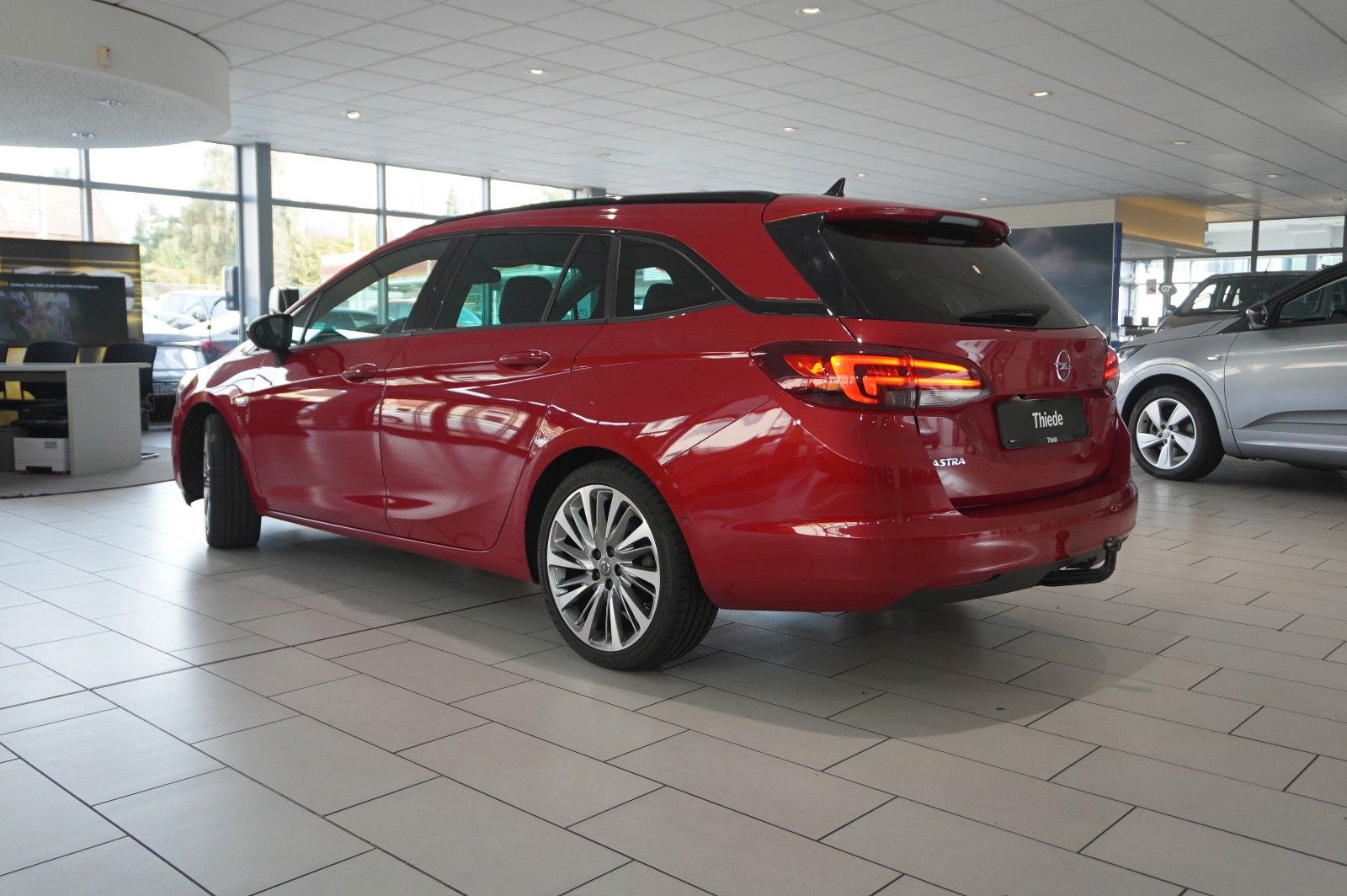 Fahrzeugabbildung Opel Astra K ST 1.5D ULTIMATE NAVI/SH/KAMERA/BOSE/AHK