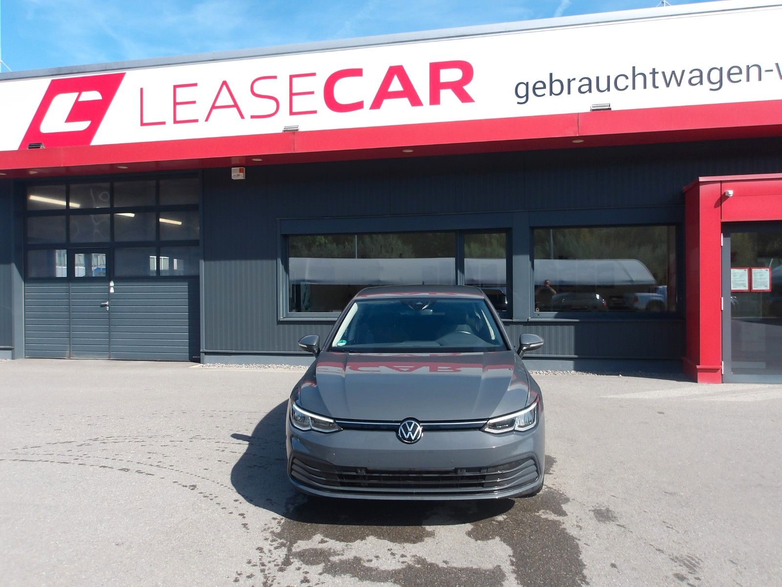 Volkswagen Golf VIII Lim. Life DSG *LED*NAVI*RFK*EXP. 14990 imagem 2