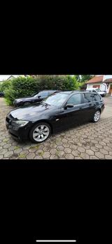 BMW E91 330d xDrive Touring - BMW 330 aus 2006: 330d