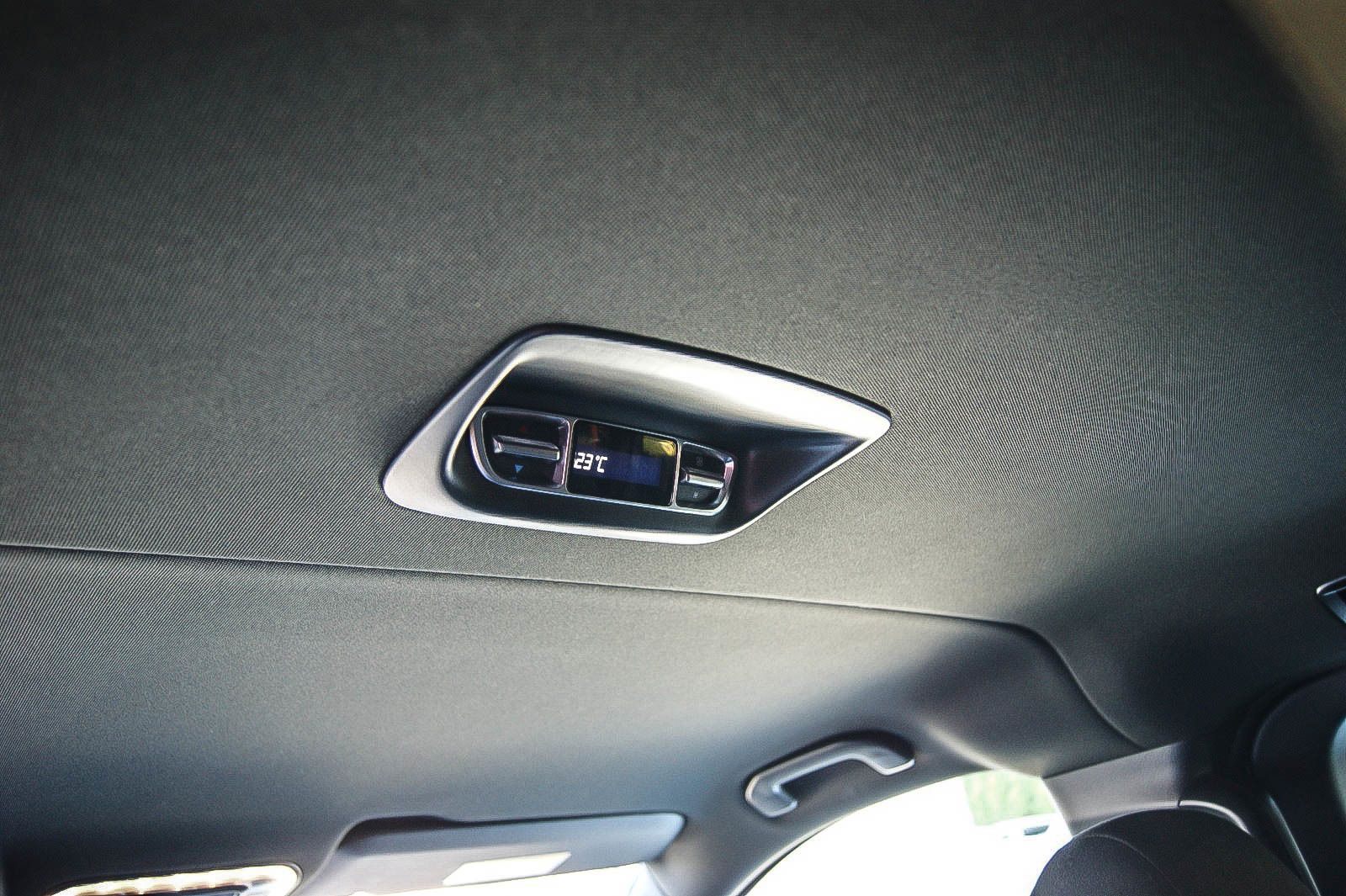 Fahrzeugabbildung Mercedes-Benz V 250 d EDITION AMG MBUX 7-SITZE IQ-LED KAMERA