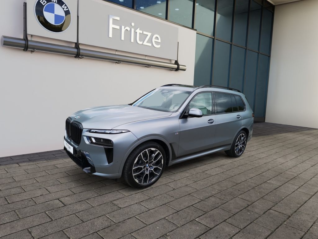 Image of BMW X7