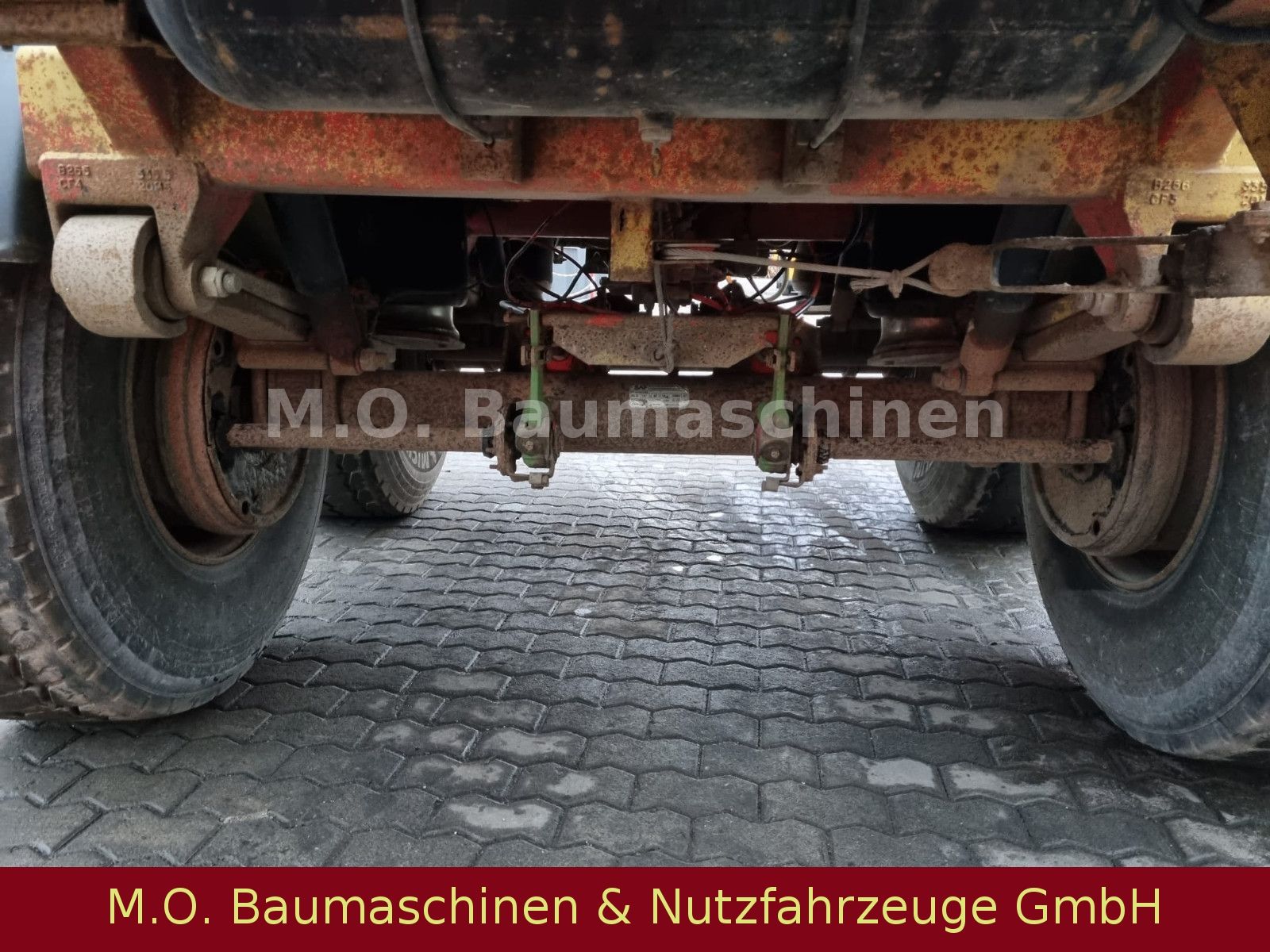 Fahrzeugabbildung Kaiser Robuste S330 2V / Luftfederung / 2 Achser
