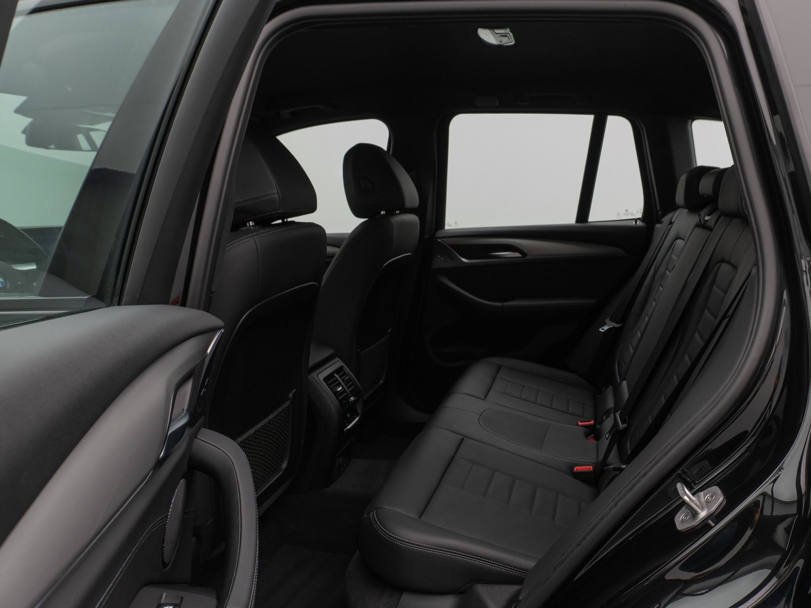 Fahrzeugabbildung BMW X3 xD20i ADVANTAGE DAB GeschwindigReg PDC Leder