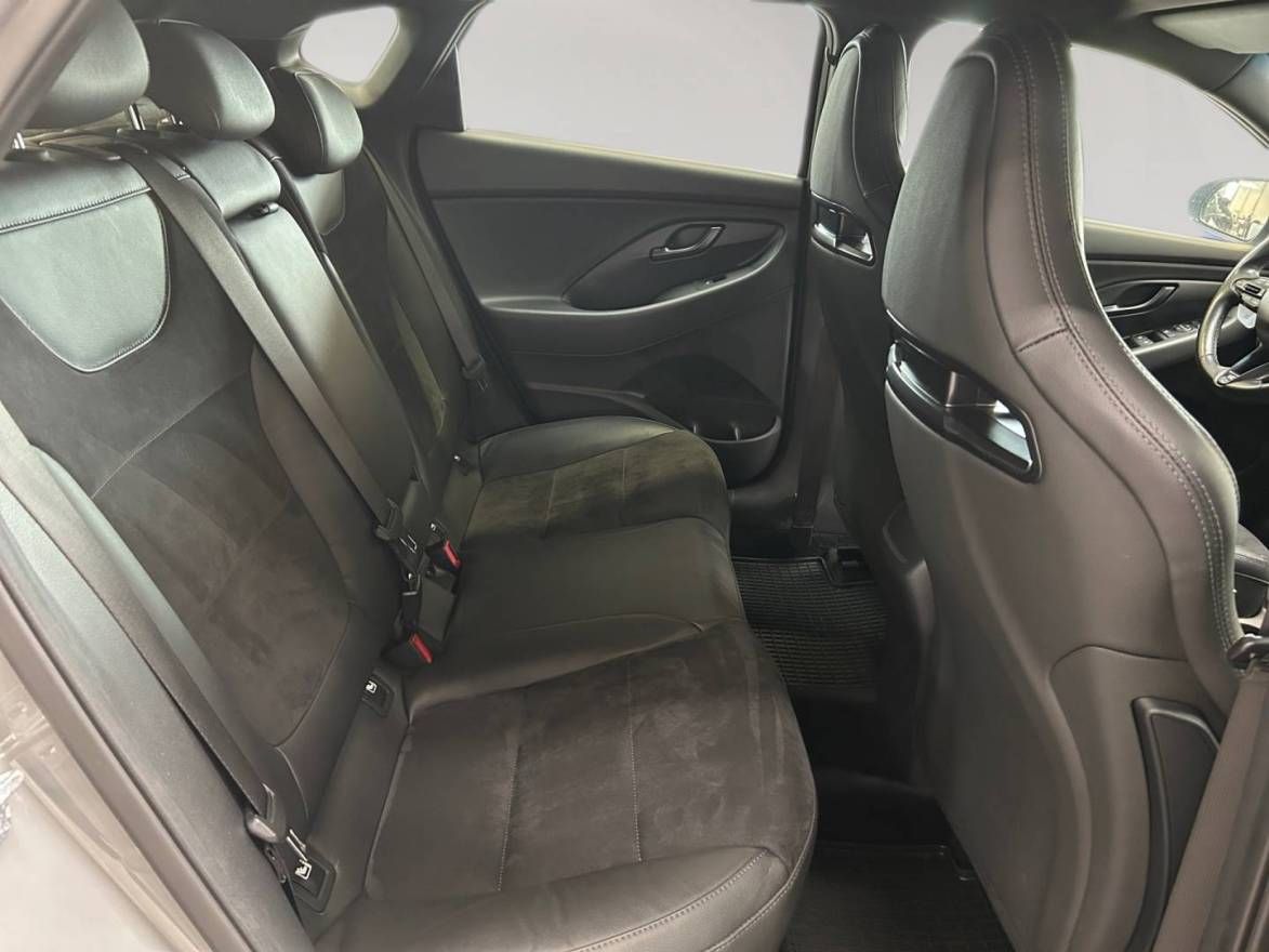 Fahrzeugabbildung Hyundai i30 N Performance Navigationspaket, N-Sportschal