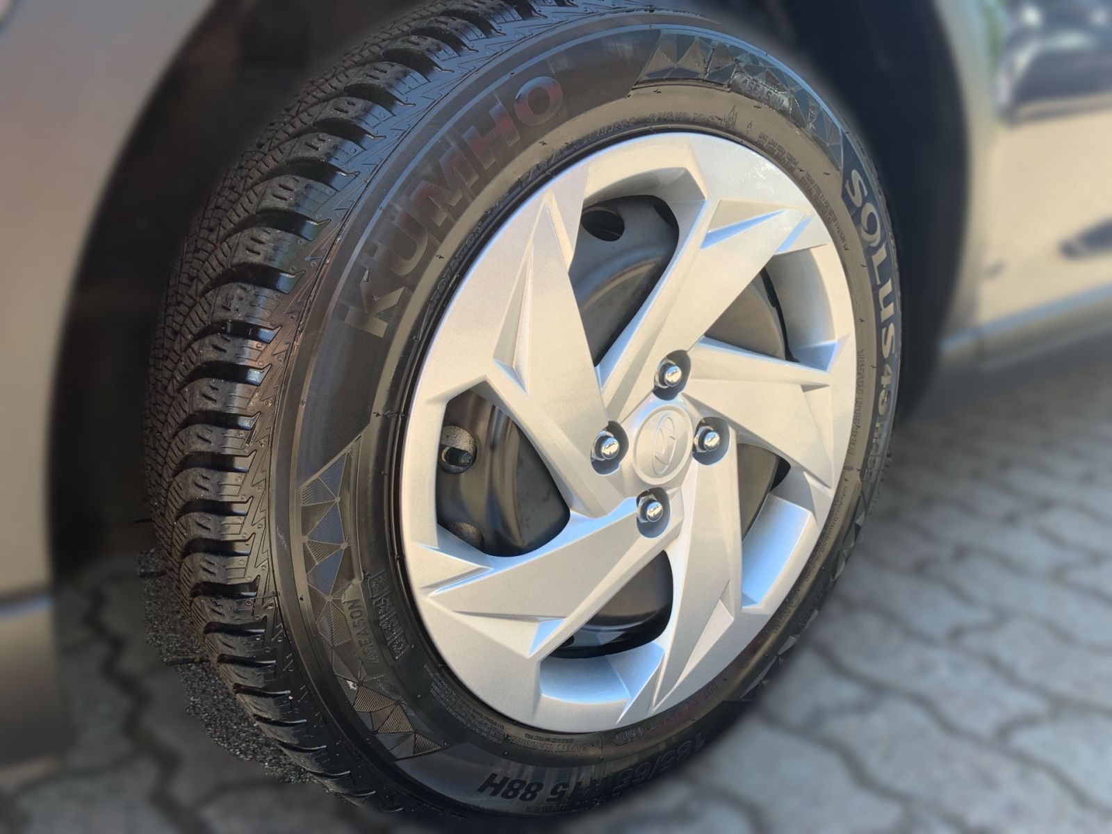 Fahrzeugabbildung Hyundai BAYON 1.0 T-GDI Select Navi Kamera Allwetter