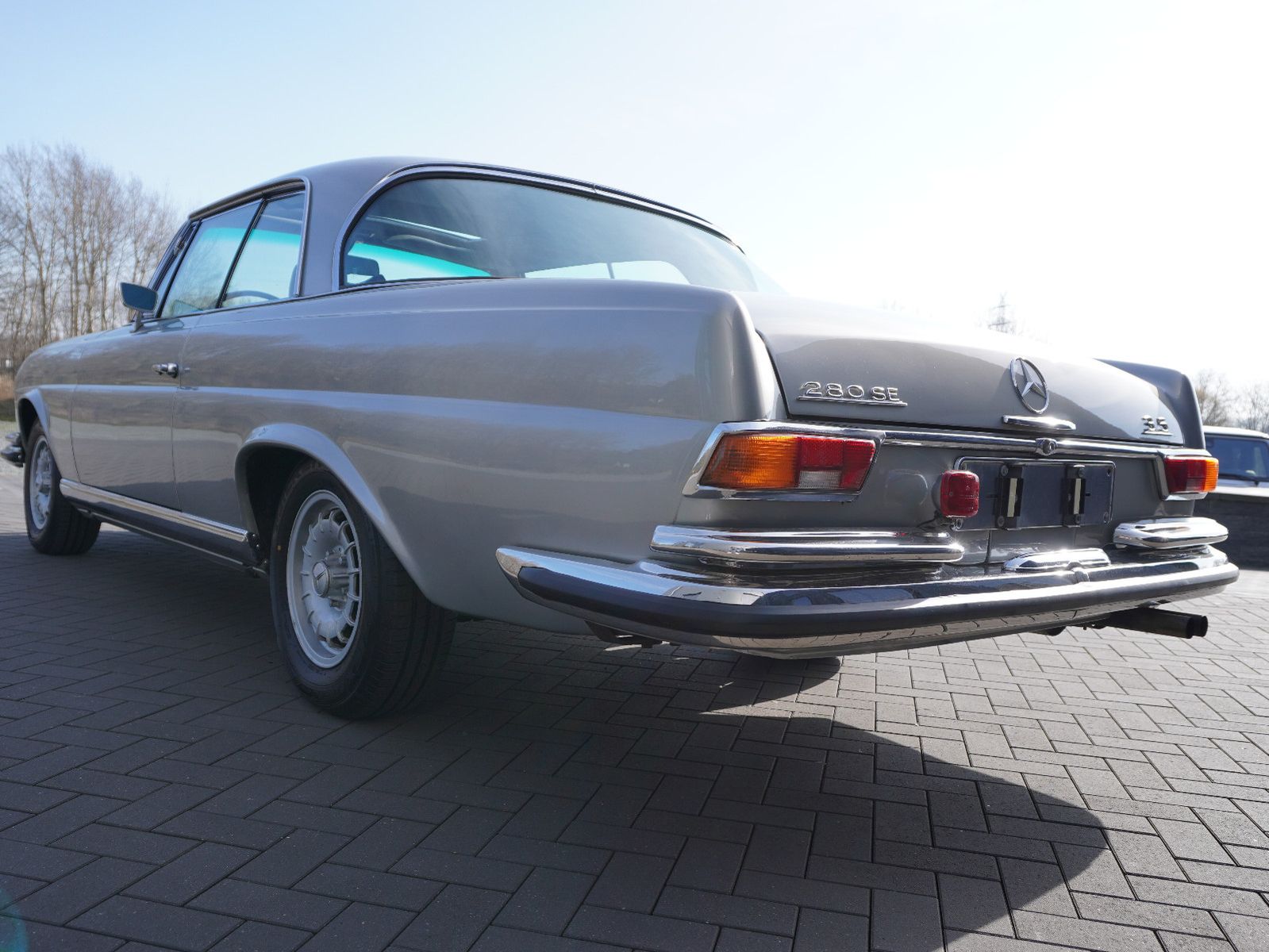 Fahrzeugabbildung Mercedes-Benz 280 SE 3,5 Coupe  W 111