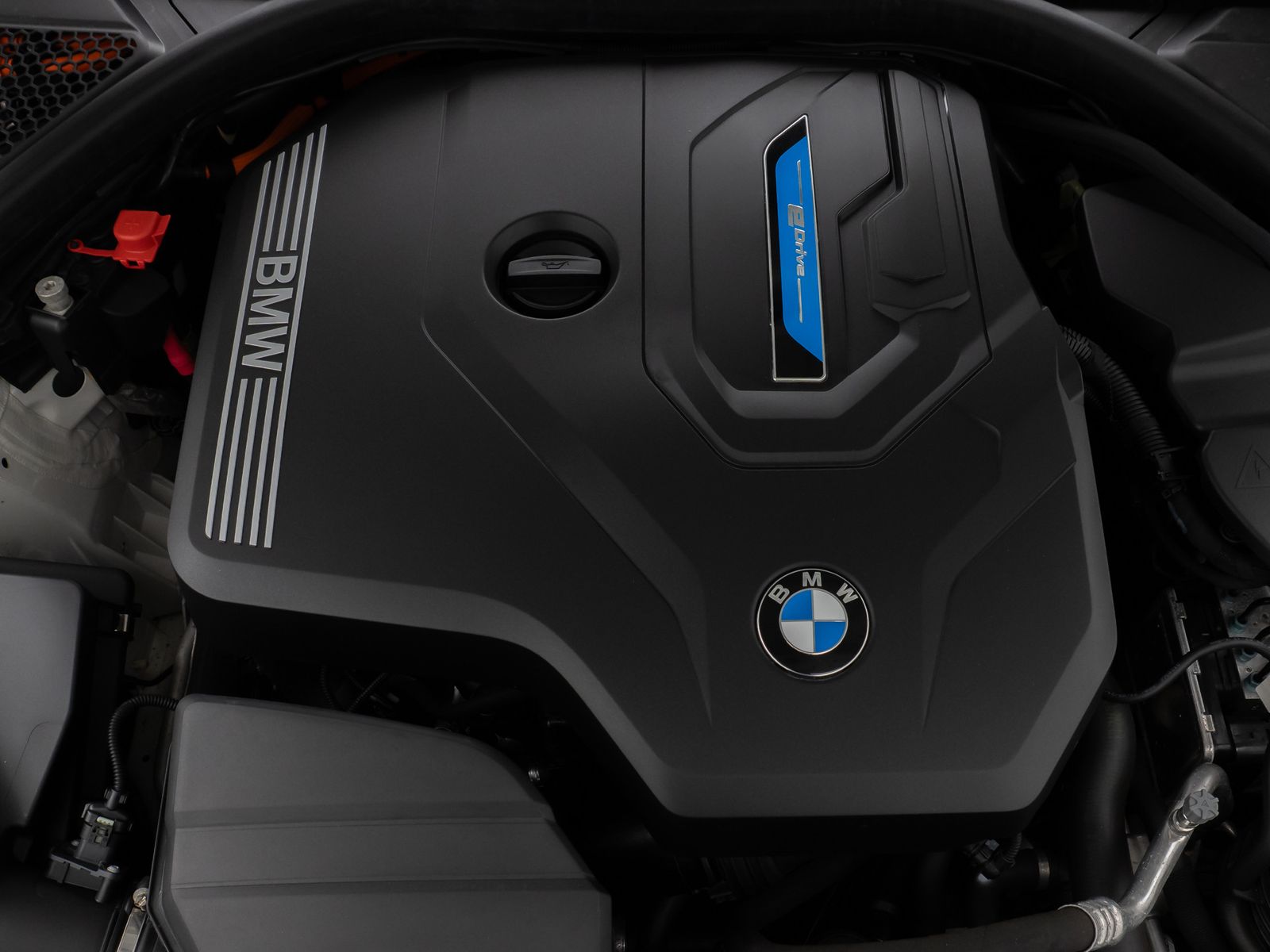 Fahrzeugabbildung BMW 320e Kamera Leder DAB Alarm DrivAssistent Sport