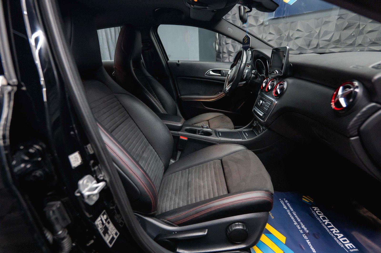 Fahrzeugabbildung Mercedes-Benz A 250 AMG Sport Black Edition *TÜV Neu*Navi*19%*