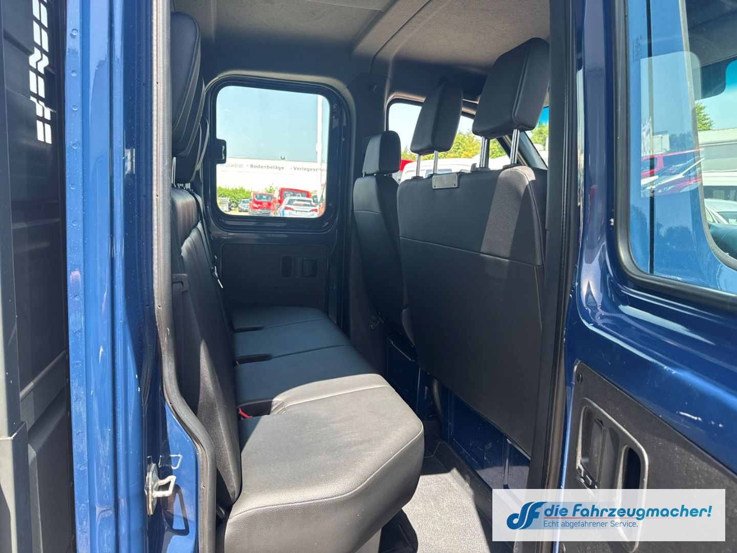 Fahrzeugabbildung Mercedes-Benz Sprinter Pritsche DoKa 316 CDi L3 AHK 3,5t Kamer