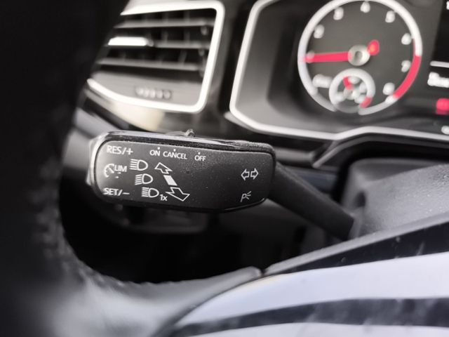 Fahrzeugabbildung Volkswagen Polo 1.0 TSI OPF United NAVI CLIMATR SITZHZG RÜC