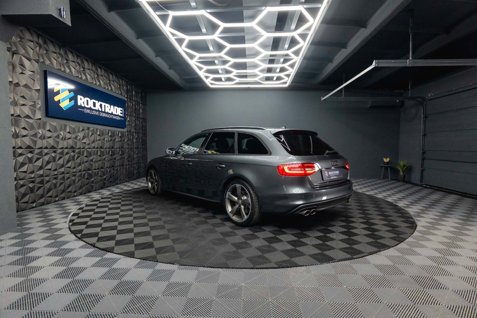 Fahrzeugabbildung Audi S4 Avant 3.0 TFSI quattro | Top Zustand | LED