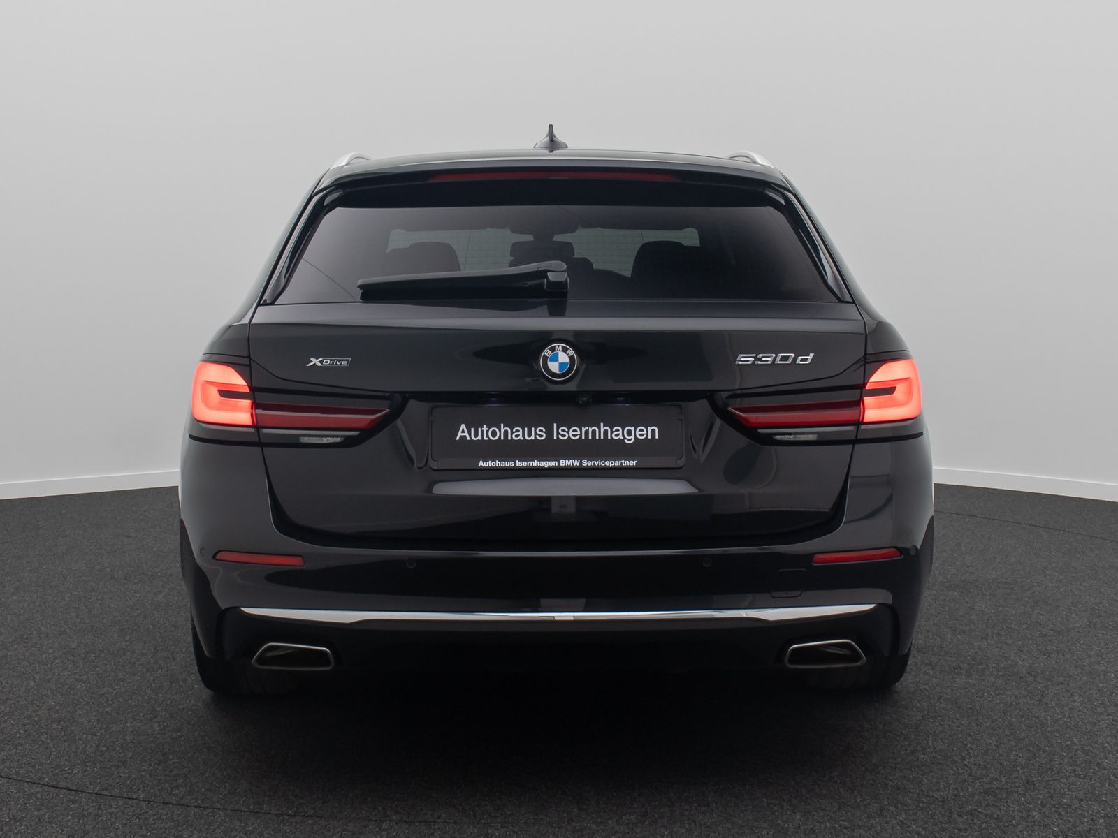 Fahrzeugabbildung BMW 530d xD Luxury Line DAB HUD Kamera Sport Alarm