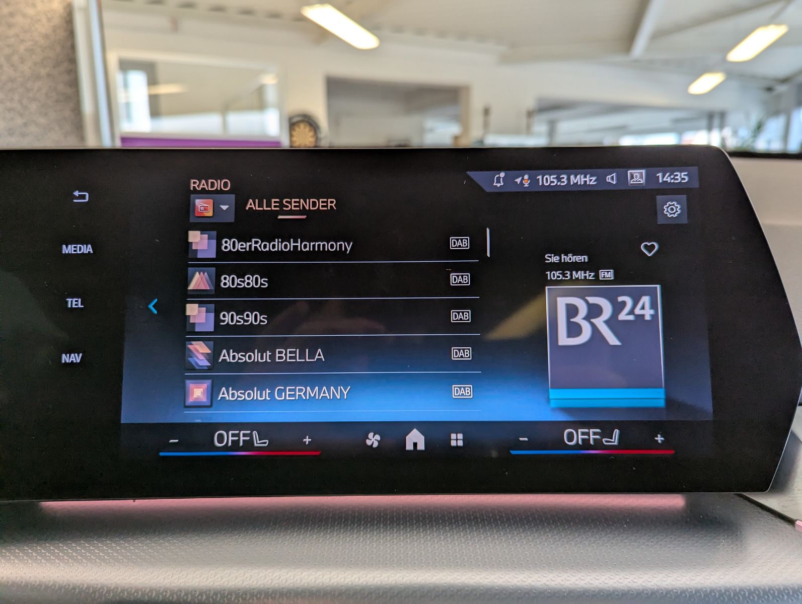 BMW X1 18 d M-Sport Pano Premium-Travel-Paket AHK - Image 31