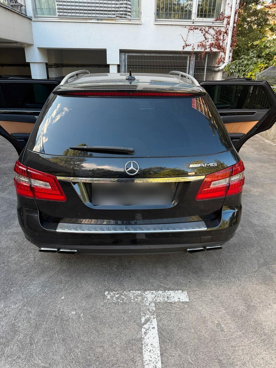 Mercedes-Benz E300 2010 — photo 7
