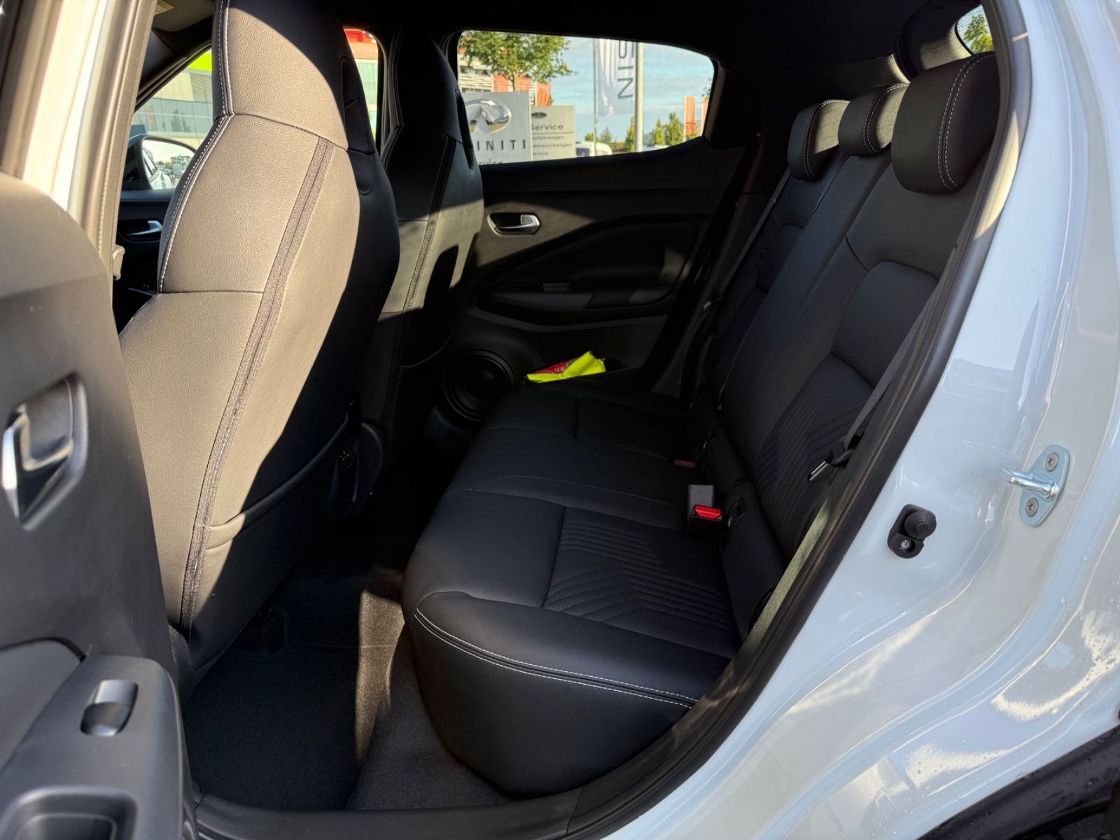 Fahrzeugabbildung Nissan Juke Tekna - Autom., Leder, Winter-Paket