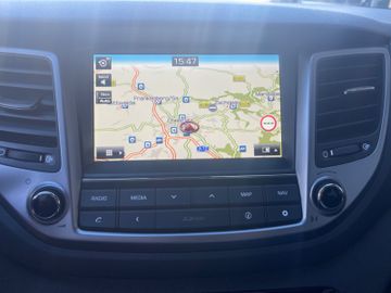 Fahrzeugabbildung Hyundai Tucson 1.6 T-GDI 7-DCT Navi KLIMAAUTOMATIK SHZ