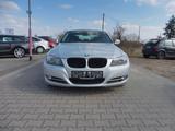 BMW 325 Baureihe 3 Lim. 325i xDrive - BMW 325 in Wiesbaden