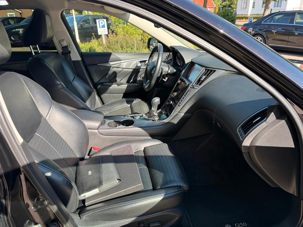 Infiniti Q50