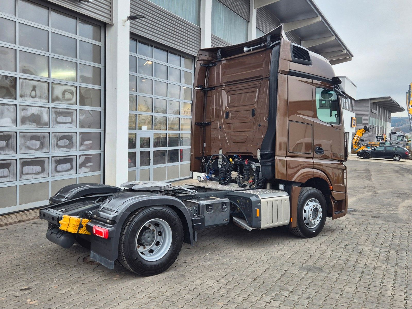 Fahrzeugabbildung Mercedes-Benz Actros 1848 LS Öl-Retarder Standklima BigSpace