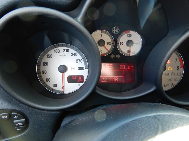Fahrzeugabbildung Alfa Romeo GT 3.2 V6 24V Distinctive TOP-Zustand
