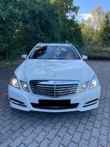 Mercedes-Benz E 300 CDI T BlueEFFICIENCY AVANTGARDE AVANTGARDE - gebrauchte Mercedes-Benz E 300 aus dem Jahr 2011