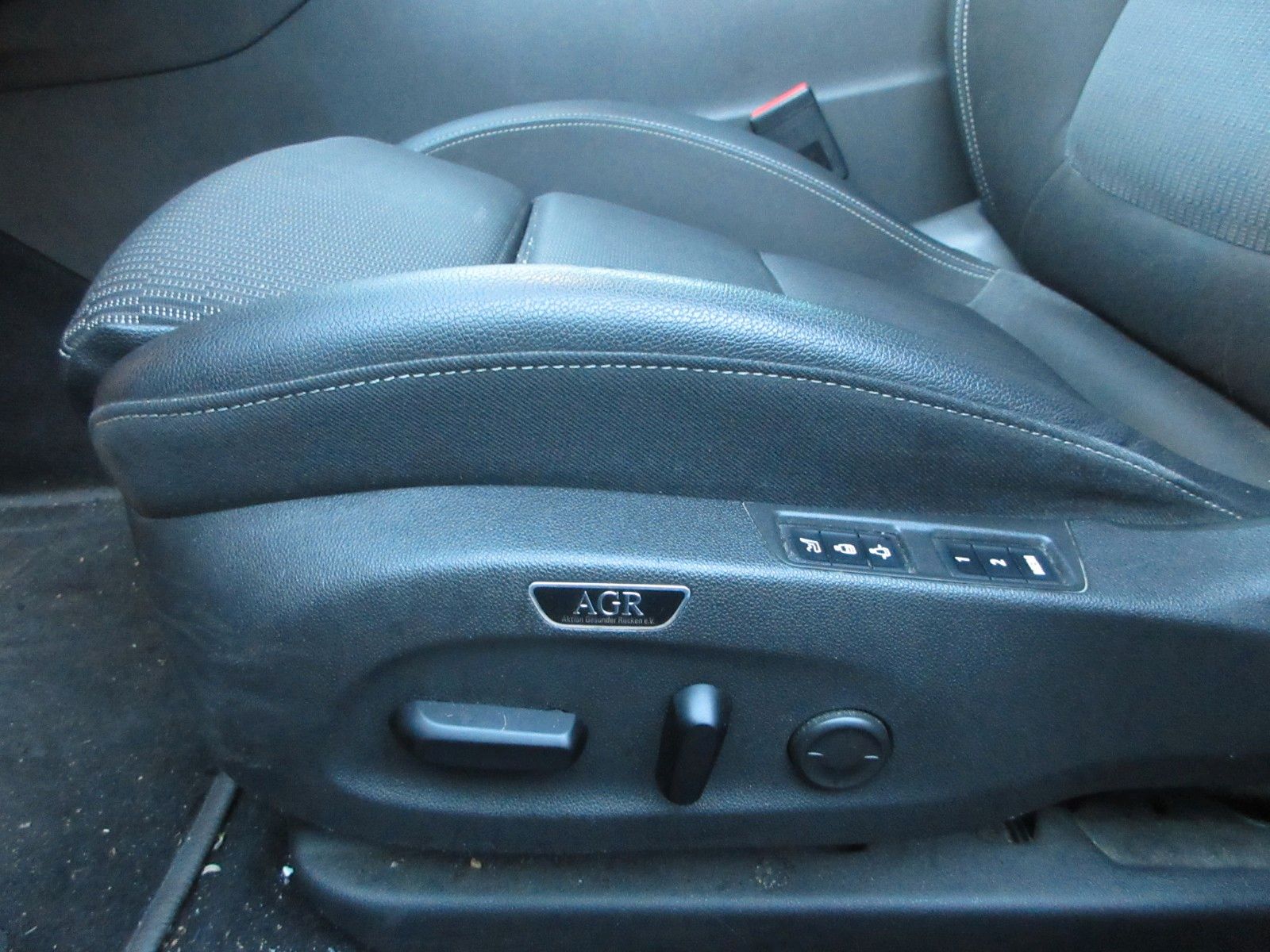 Fahrzeugabbildung Opel Insignia B ST  1.5D ELEG. LED/NAVI/SHZ/LHZ/PANO