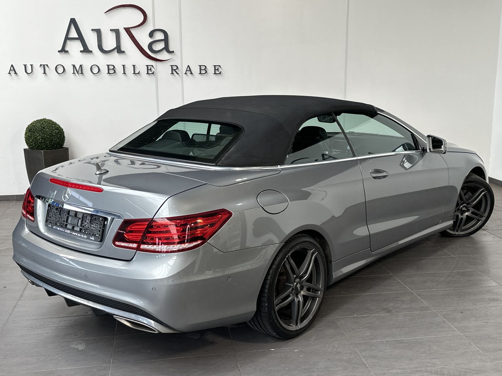Fahrzeugabbildung Mercedes-Benz E 250 CDI Cabrio AMG-Line NAV+LED+SHZ+PP+18ZOLL
